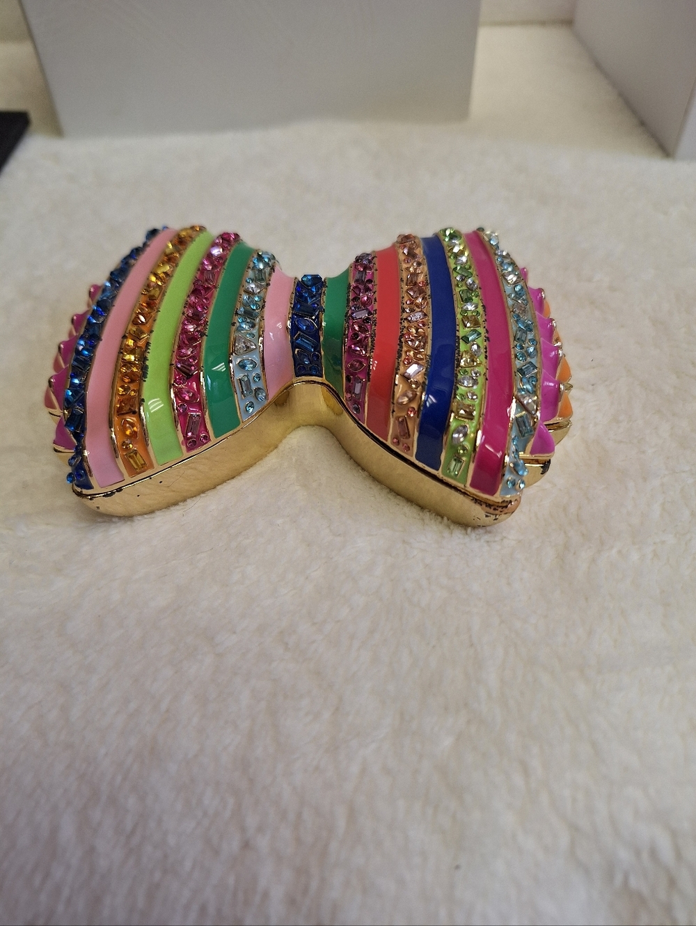 BaubleBar Farfalle Bow Tie Pasta Trinket Box Rainbow Rhinestone Catchall + Box - Picture 13 of 16